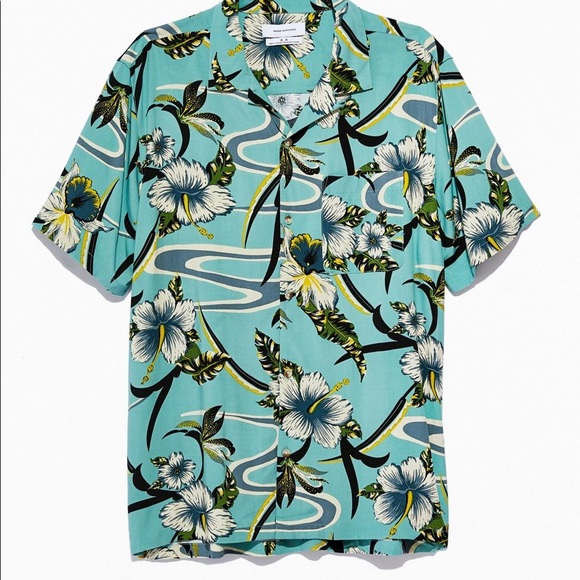 UO Tropical Rayon Short Sleeve Button-Down Shirt - Picture 10 of 13